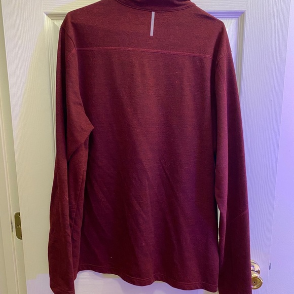 maroon pullover - Picture 2 of 2
